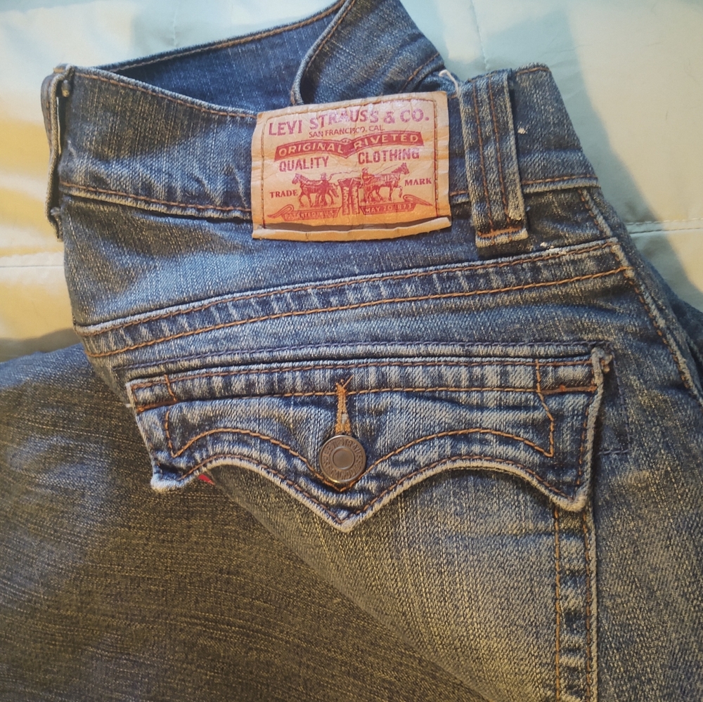 Women's Levi's 542 Low Flare jeans